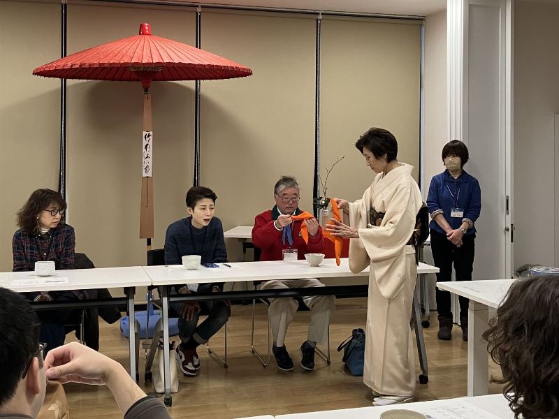 帛紗の所作も学びました