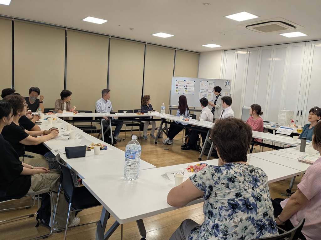 「やさしい日本語を使いましょう」