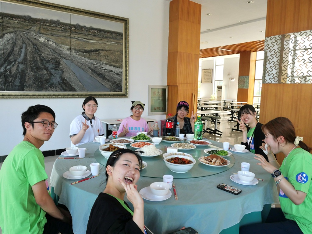 8月24日 「河北承徳第一中学校」作った餃子で昼食