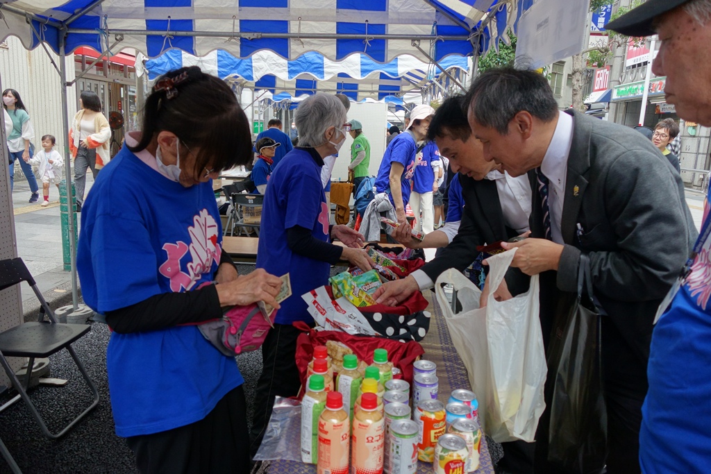 世界のお菓子販売